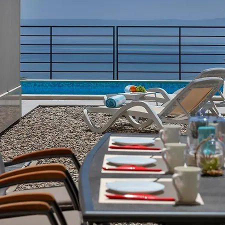 Villa Family & Child Friendly Violet With Salt Water Pool Makarska