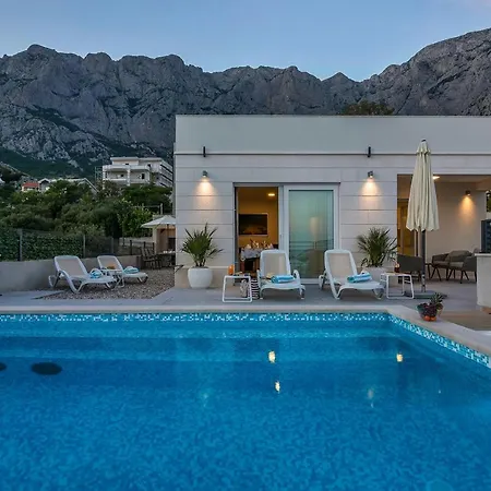 Family & Child Friendly Violet With Salt Water Pool Villa