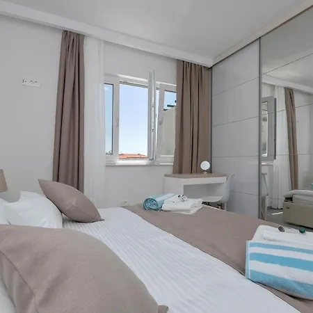 Villa Family & Child Friendly Violet With Salt Water Pool